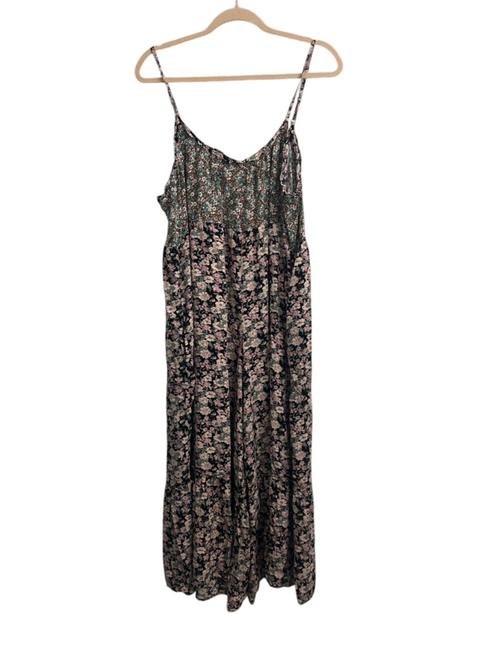 Natural Life Ditzy Floral Jumpsuit with Pockets Size Large/Extra Large